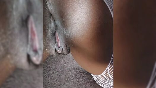 Young Ebony Babe Showing Off Pretty Chocolate Cunt