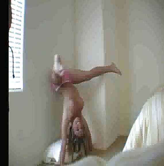 3 Girls Lesbo Fun